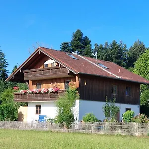 Holzmaier Apartment